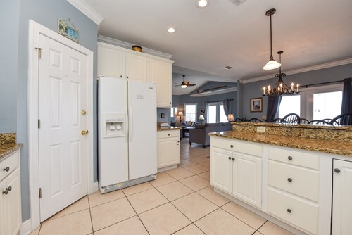 5 Palms | Pool & Just a Block from the Beach