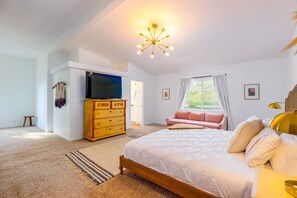 3 bedrooms, iron/ironing board, free WiFi, bed sheets