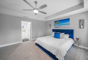 5 bedrooms, desk, iron/ironing board, travel cot