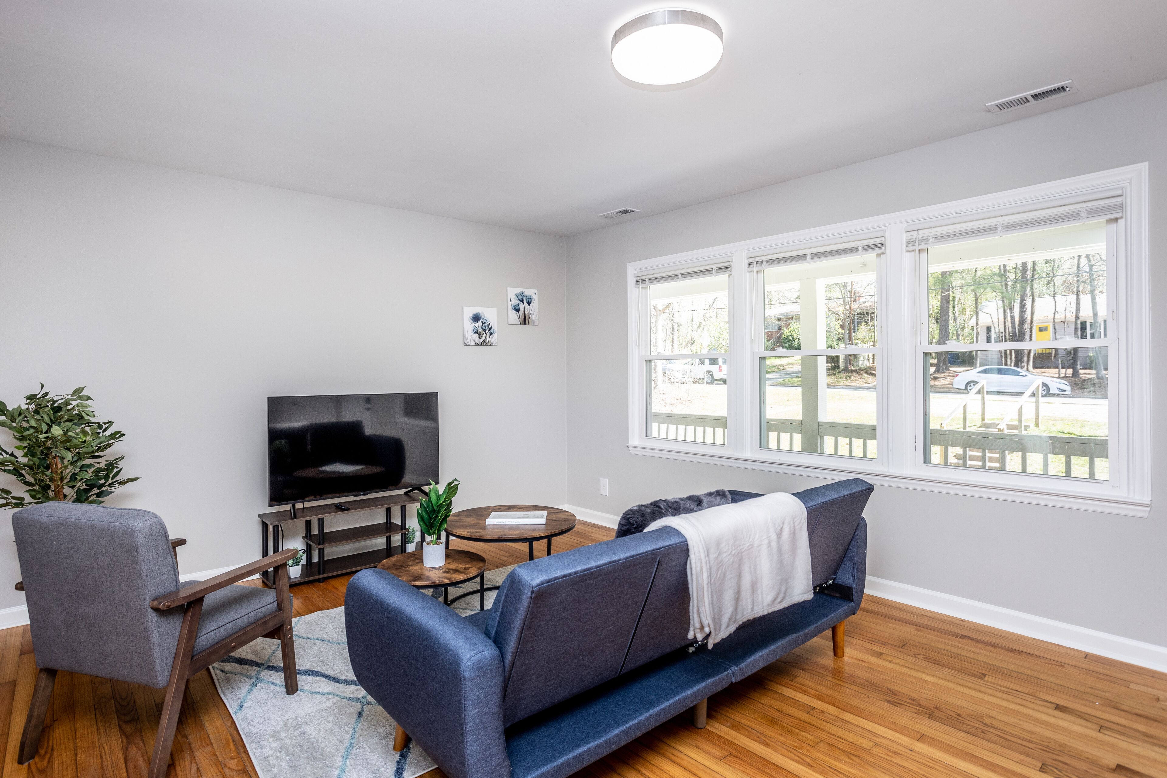 Comfortable2BR+OfficeStandingDesk - 8min->Downtown