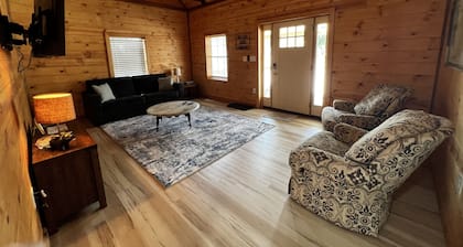 Full remodel No trailering to the Windrock, Norris Lake and Trails close by.