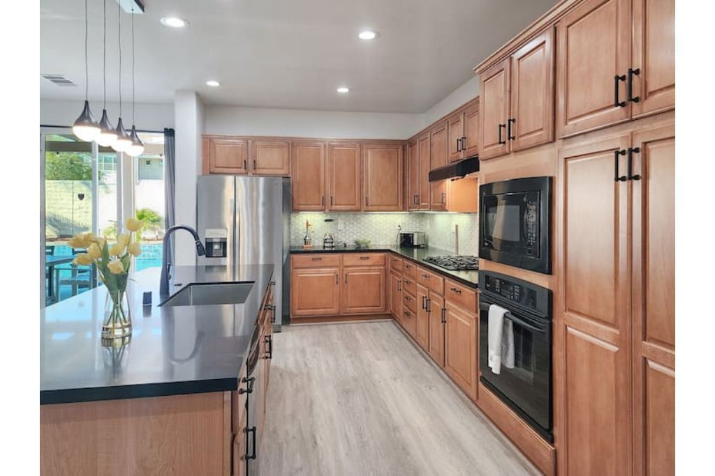 Game Room w/ Golf Simulator, Ping Pong, Pool & Spa