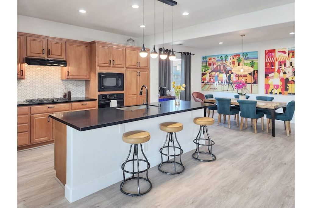 Game Room w/ Golf Simulator, Ping Pong, Pool & Spa