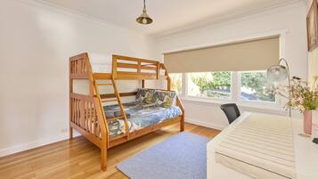 4 bedrooms, desk, iron/ironing board, travel crib