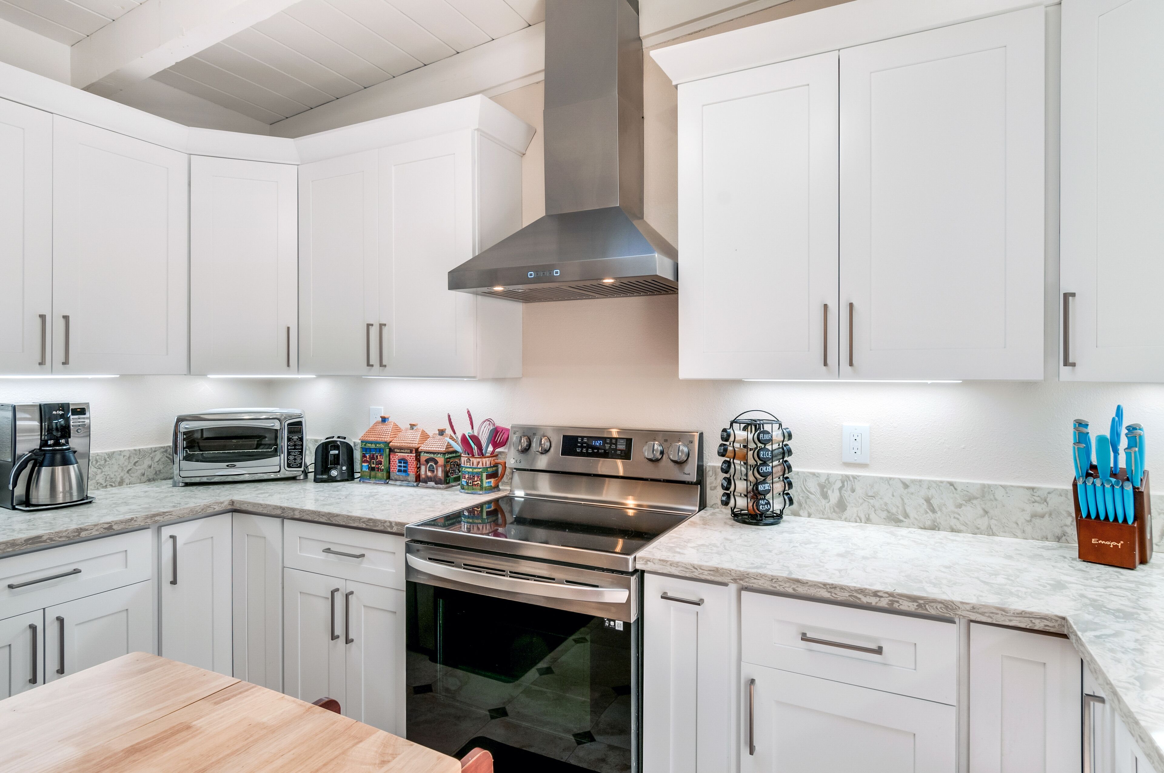 🤏👉Fwy 5~Lake/🚣‍♀️/🎣/🏊/🏀/🏖️🏐/Picnic/🛝~🚶👉🛒s~🤫cul-de-sac~Monthly😋~讲中文