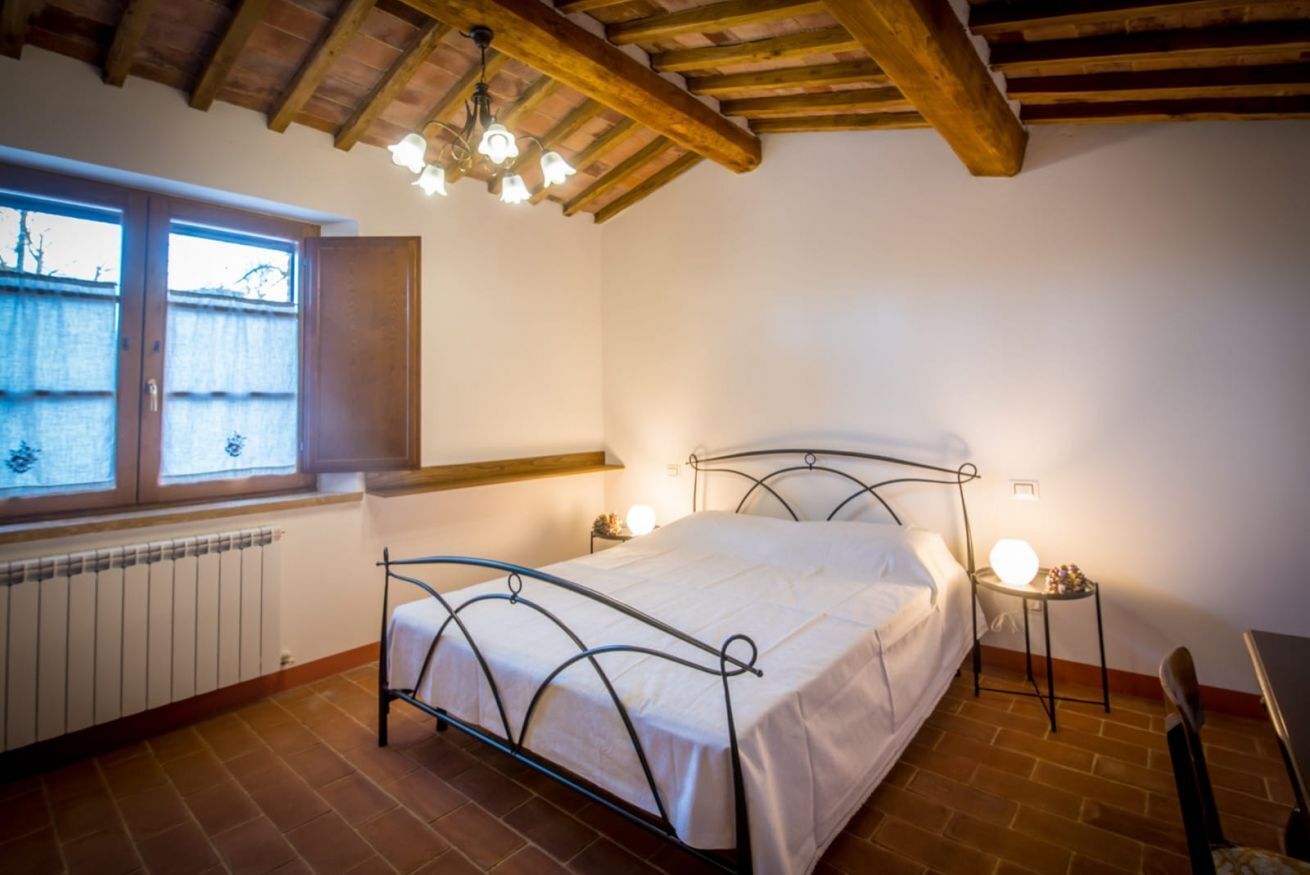 2 bedrooms, iron/ironing board, Internet