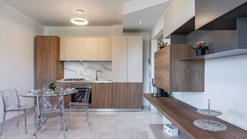 Oven, stovetop