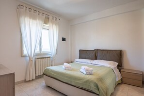 1 bedroom, iron/ironing board, bed sheets