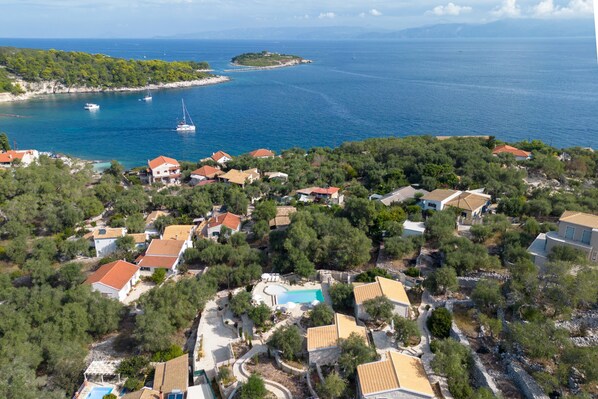 Exterior - Bibi - Luxury One-Bedroom Cottage in Gaios Paxos - Danilia Luxury Cottages (Gaios)