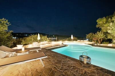 Sofi - Danilia Luxury Cottages in Gaios Paxos - Sleeps 2 plus 2