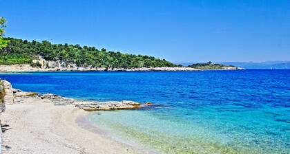 Sofi - Danilia Luxury Cottages in Gaios Paxos - Sleeps 2 plus 2