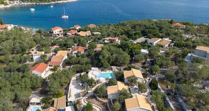 Mami - Danilia Luxury Resort in Gaios Paxos with Sea Views and Pool