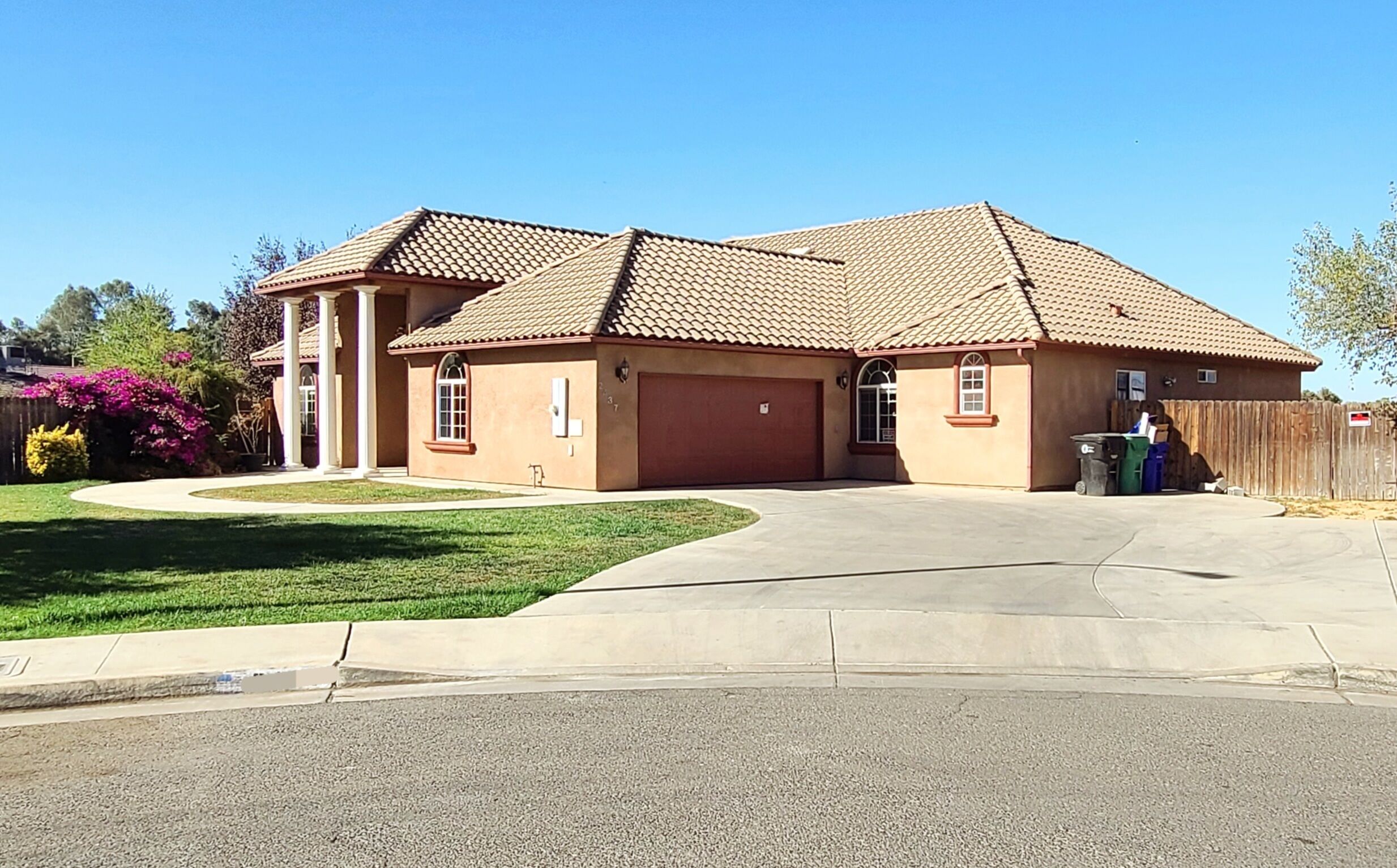 Clare Ct. Villa (KingMasterbed 5bedroom/4Bath w/Gameroom)