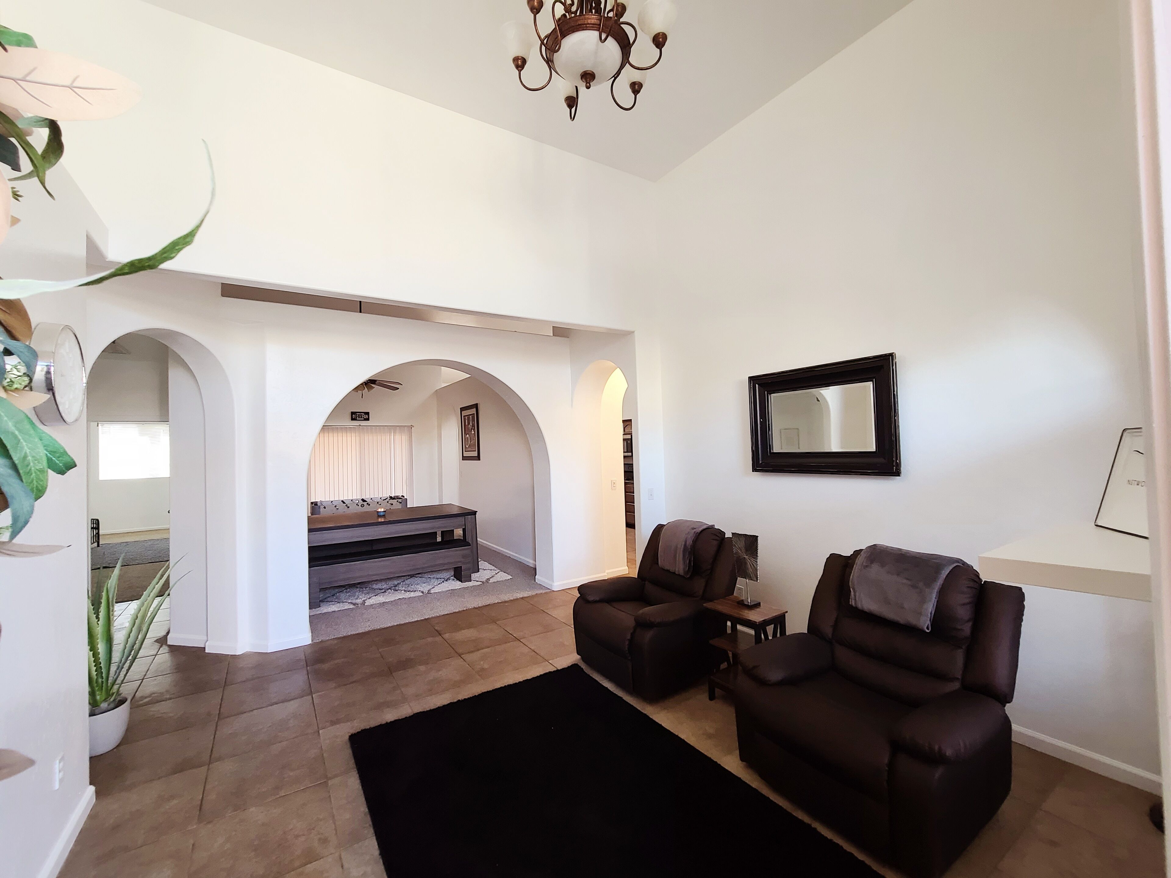 Clare Ct. Villa (KingMasterbed 5bedroom/4Bath w/Gameroom)