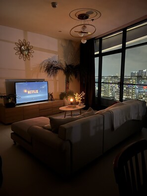 Smart TV, books