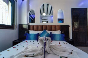 Minibar, cortinas blackout, wifi gratis y ropa de cama 