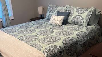 3 bedrooms, iron/ironing board, free WiFi, bed sheets