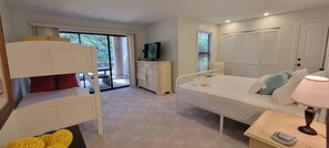 1 chambre, fer et planche à repasser, Wi-Fi gratuit, draps fournis