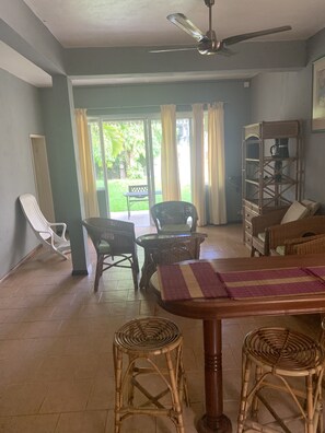 บริเวณนั่งเล่น