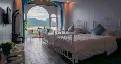 Home on the Cloud, Sky Land, Lake View B&B