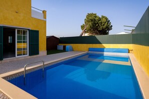 Pool - Sunny Villa in Lagoa de Albufeira - private pool by Lisbeyond (Sesimbra)