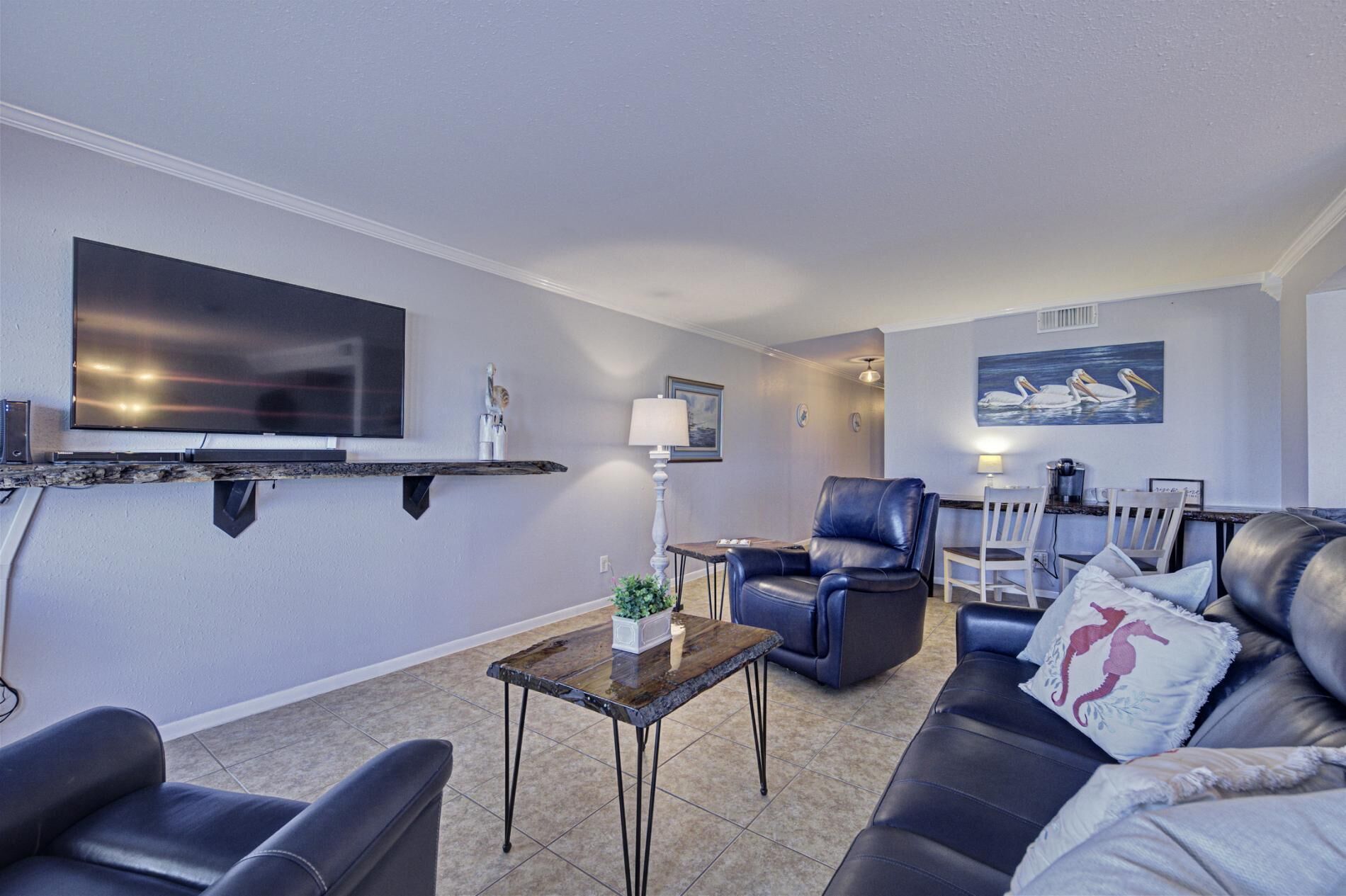 Modern & Elegant Newly Remodeled Island Condo