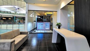 Interior entrance - Hotel Hostal Caps Mall (Bogotá)