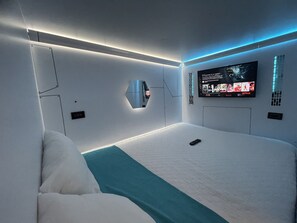 Standard Double Room | Hypo-allergenic bedding, soundproofing, free WiFi, bed sheets