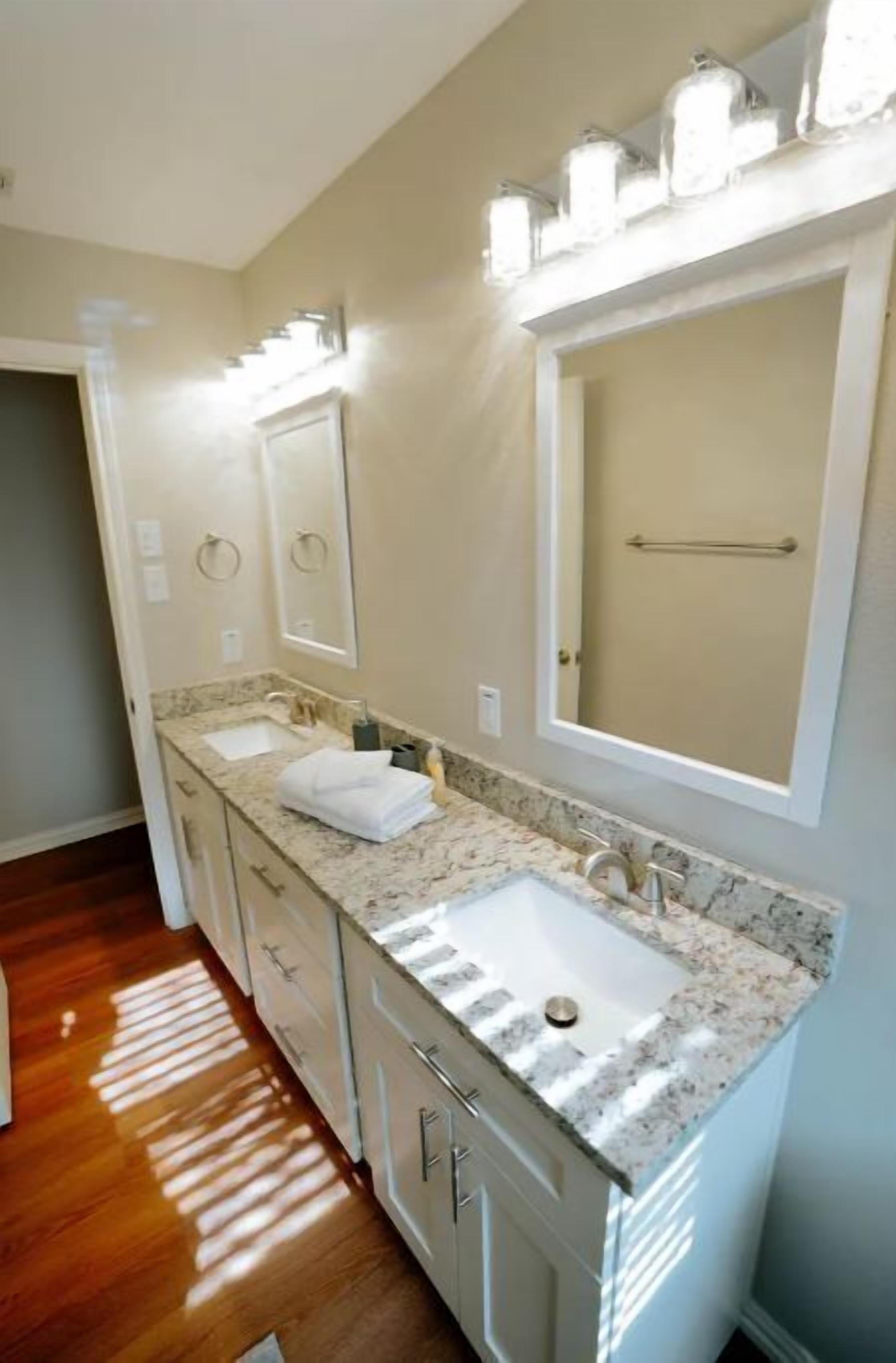 Beautiful New DFW 3BR 2BA Home Near AT&T Stadium