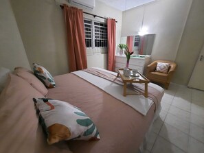 2 bedrooms, desk, iron/ironing board, free WiFi