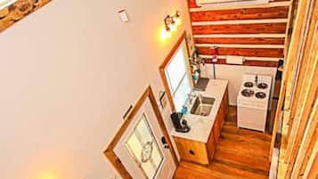 雪櫃、微波爐、焗爐、咖啡機/沖茶器