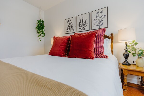 2 habitaciones, tabla de planchar con plancha y wifi gratis 