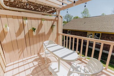 Centrally Located 2BR Overton Square Unit 2 Yes Pets