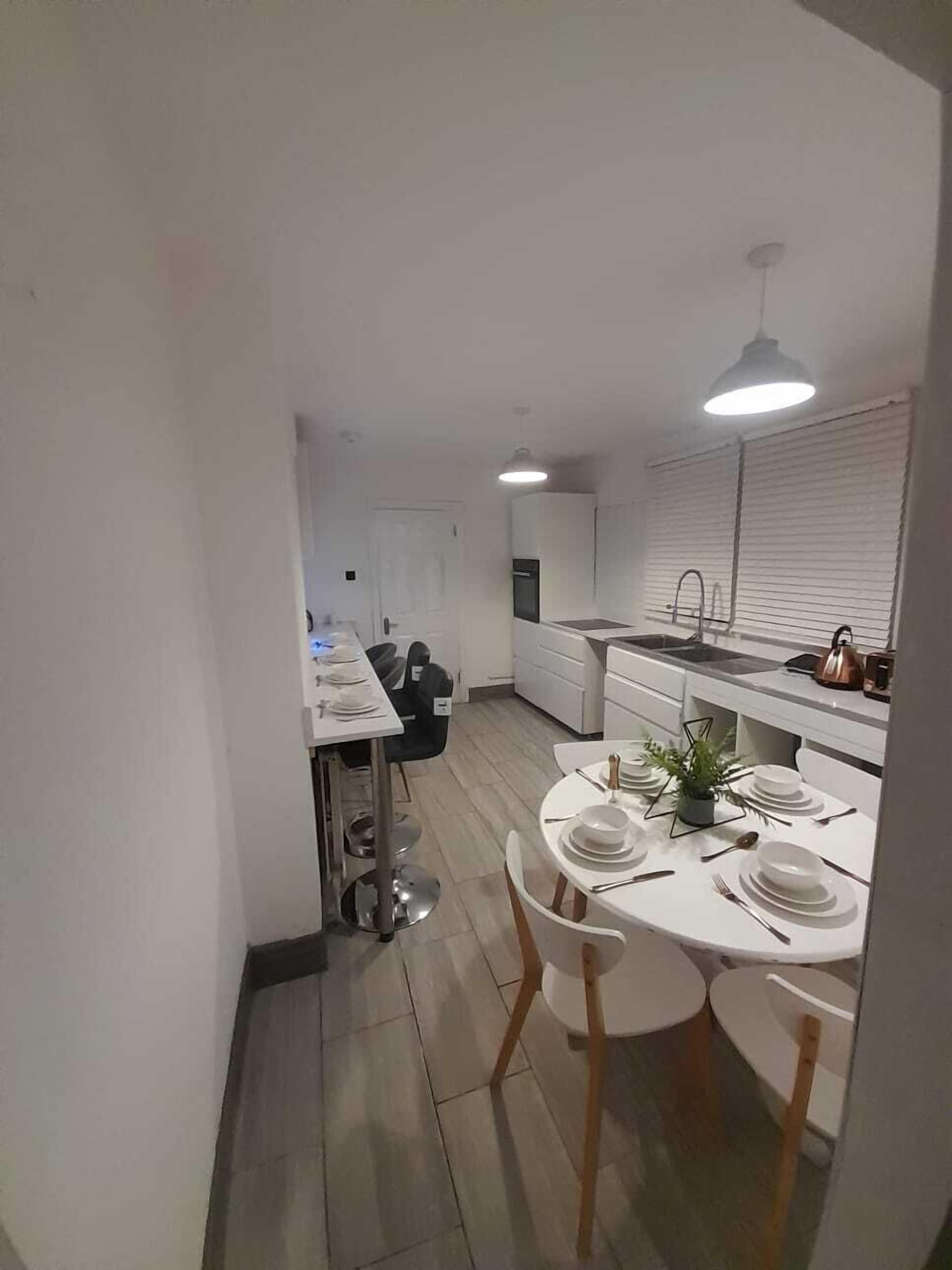 3-Bed House in London self-contained