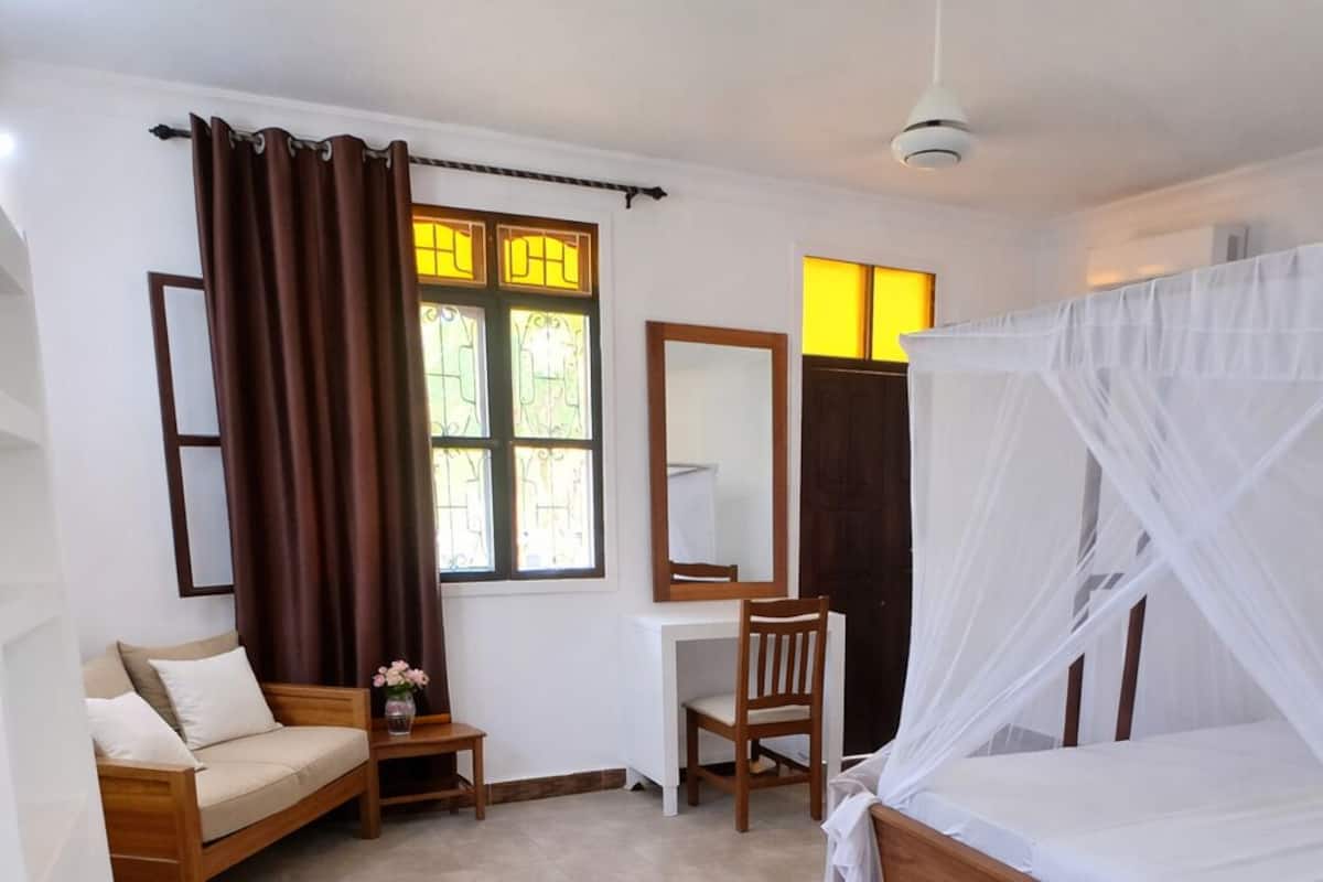 One- Bedroom Bungalow- Garden View