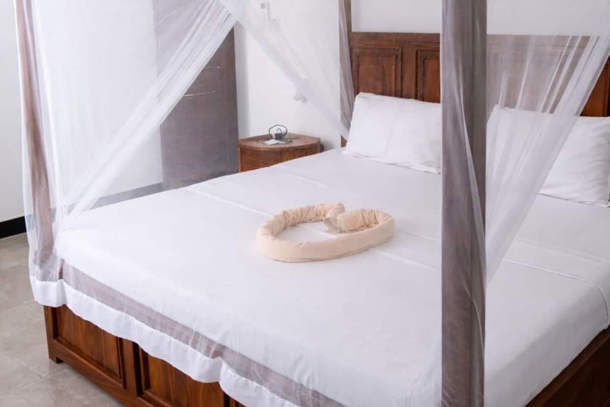 One-Bedroom Apartment- Garden View | Minibar, in-room safe, desk, laptop workspace