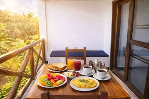 Desayuno continental incluido todos los días 