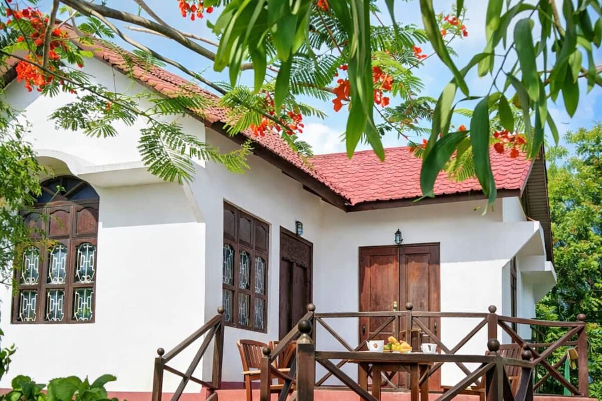 Two- Bedroom Holiday Home | Balcony