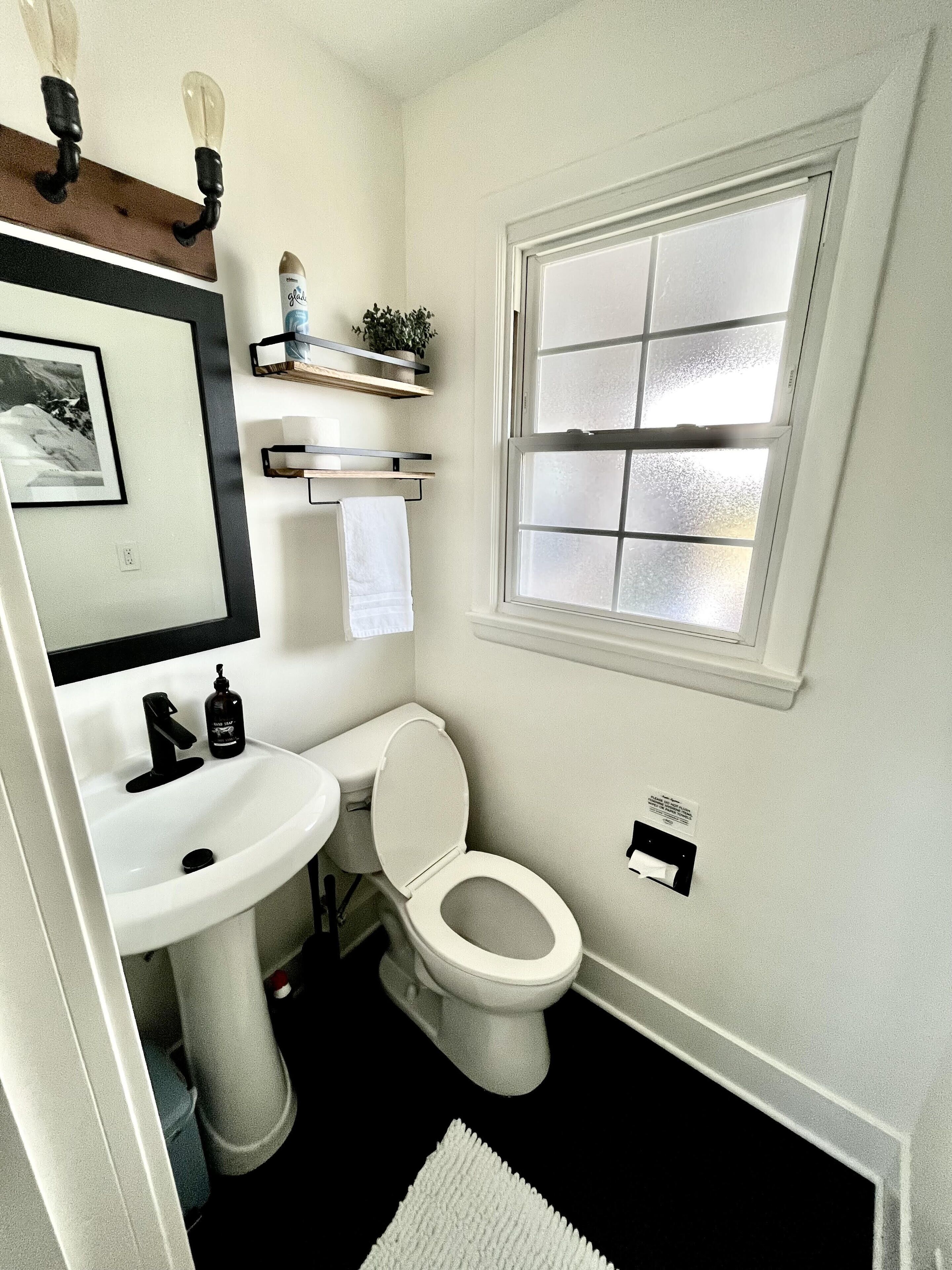 Best location in Ohio's wine country! Minutes to all wineries, Spire, & GOTL!