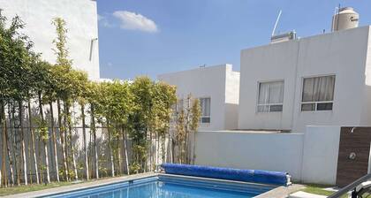 Beautiful house with previous reservation use heated pool