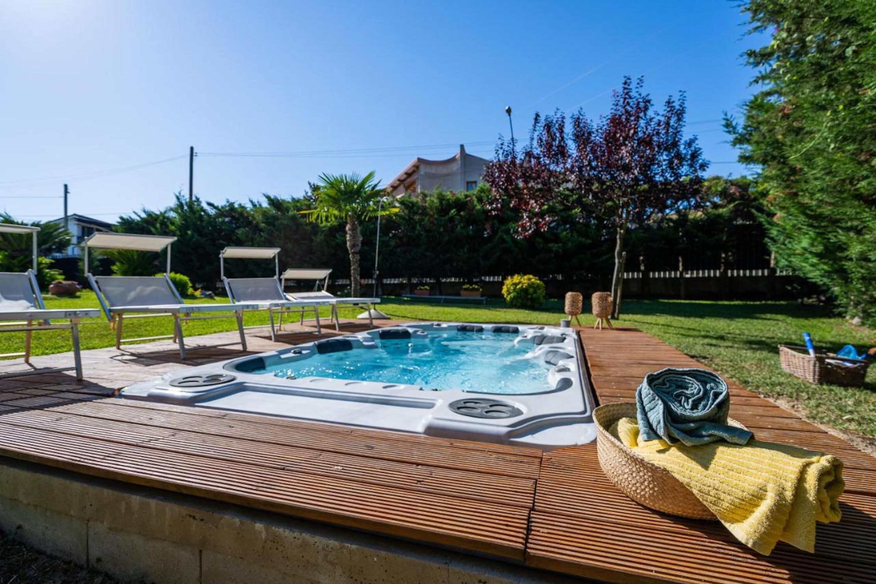 Romantic Apartment With Hot Tub, Agropoli, Italy