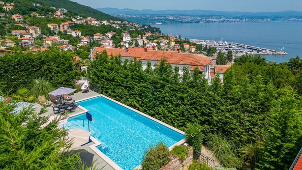 A residential area with a swimming pool, houses, and a marina. - Rustic Villa Okra With Pool, Opatija - Ičići, Croatia (Opatija - Ičići)