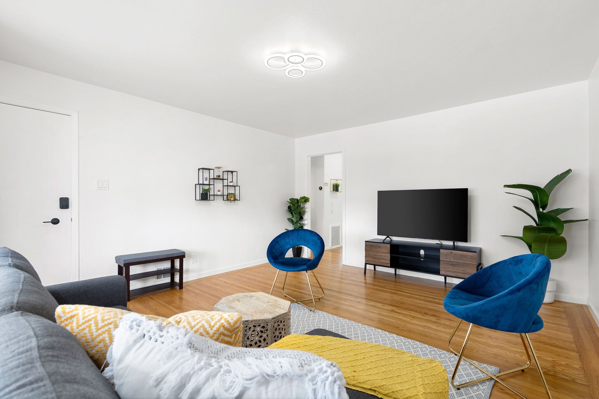 Cozy 2BR Home Near SFO w Private Parking