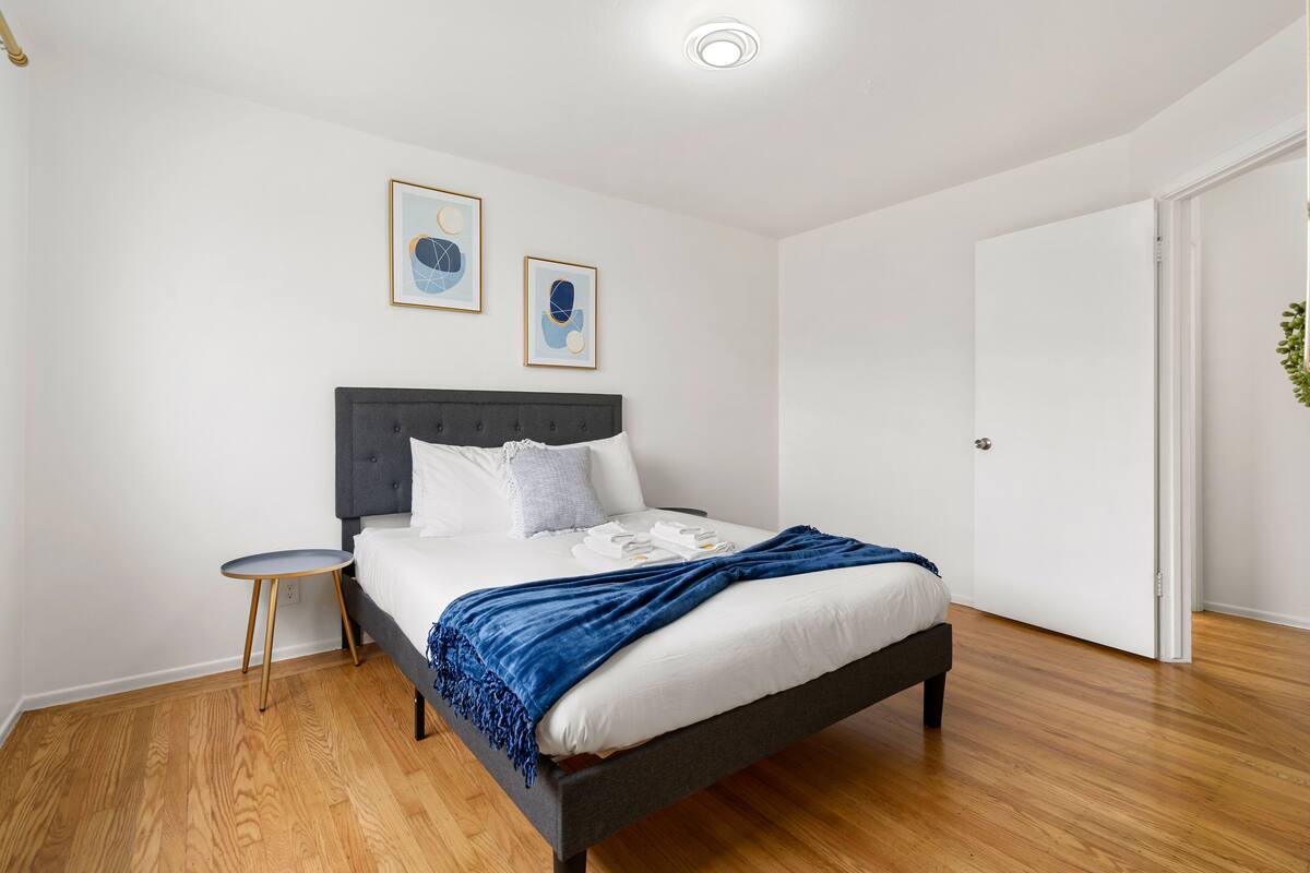 Standardværelse | Individuelt design, individuel indretning, skrivebord, gratis Wi-Fi