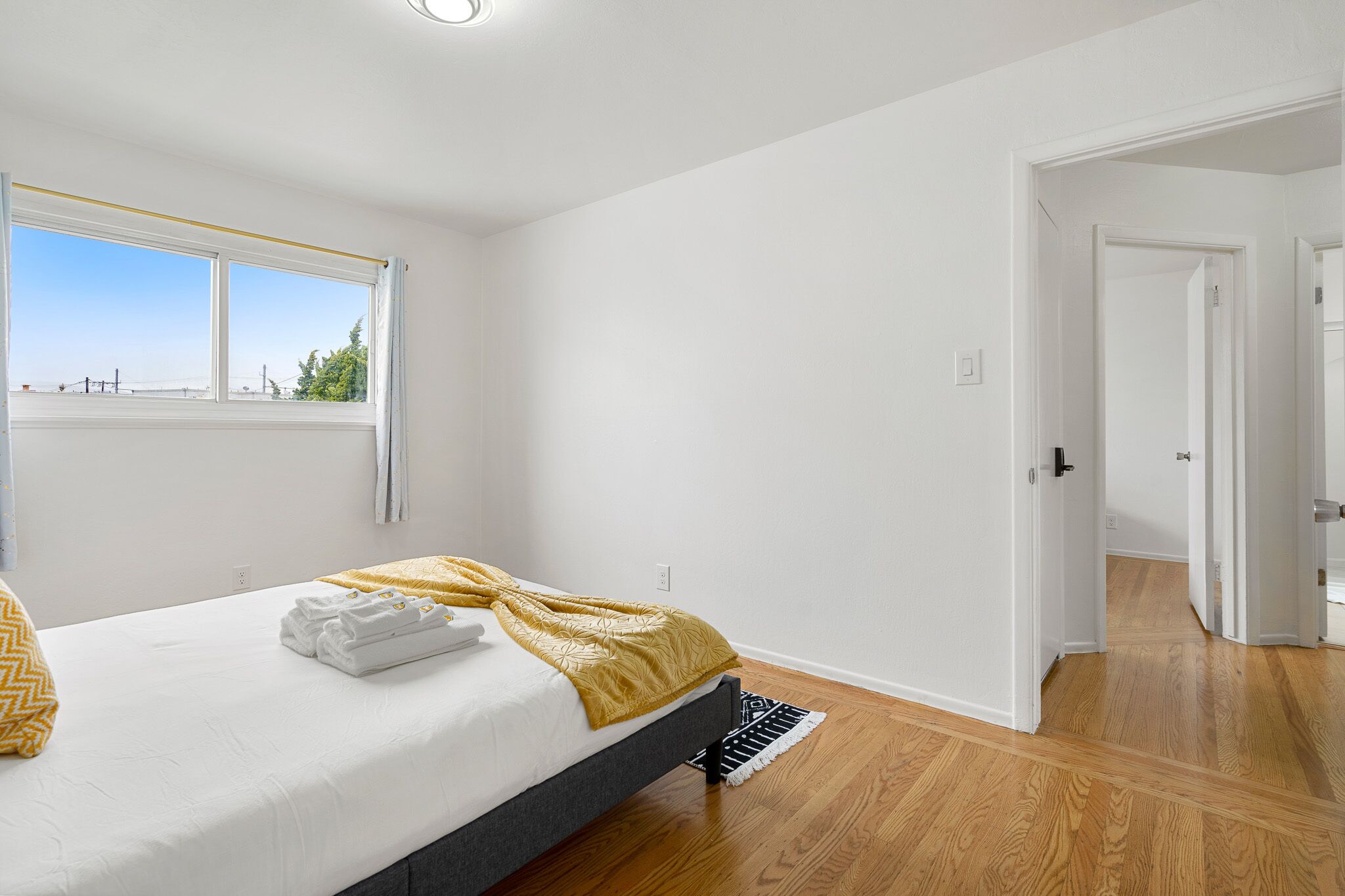 Cozy 2BR Home Near SFO w Private Parking