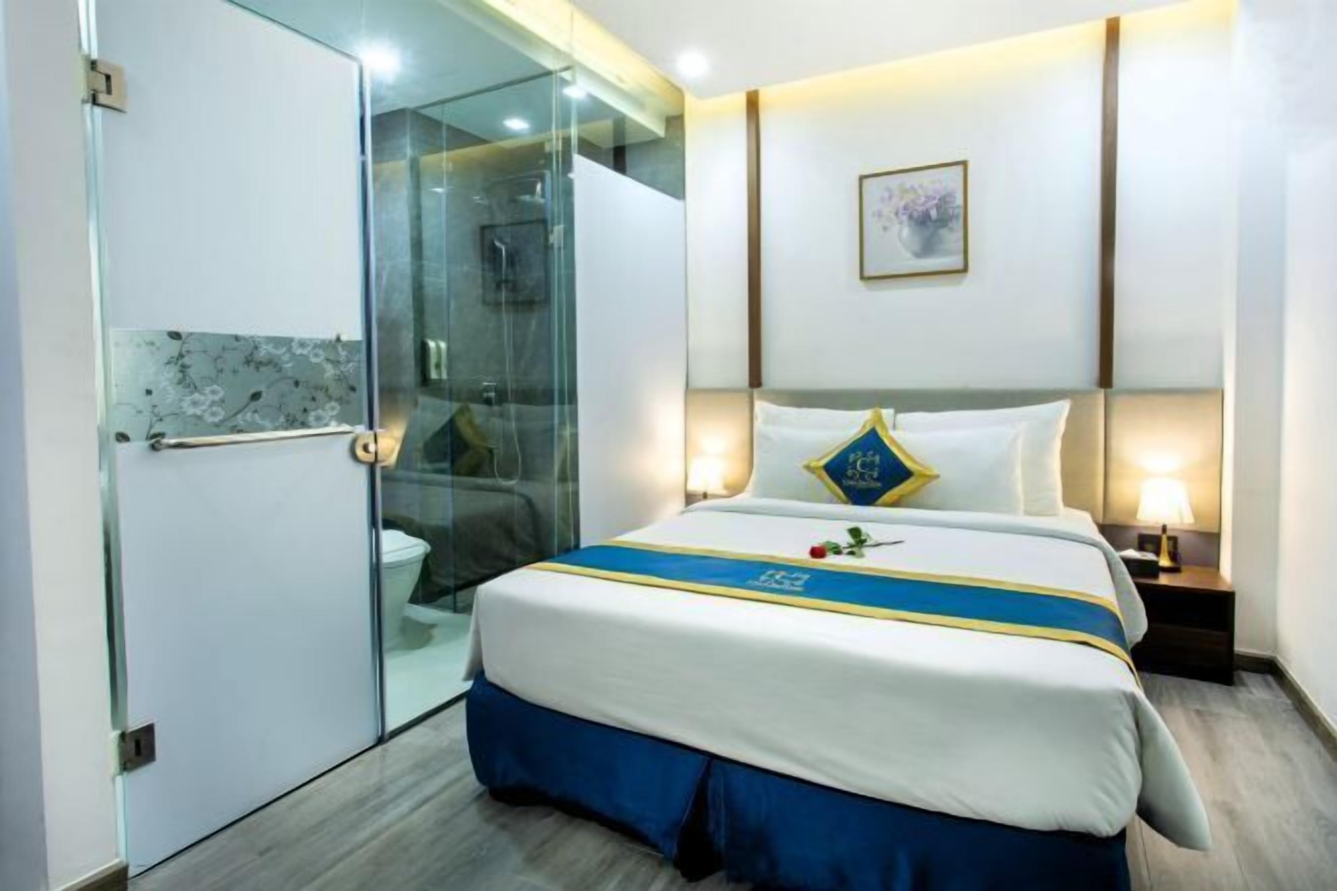 Minibar, in-room safe, desk, blackout curtains