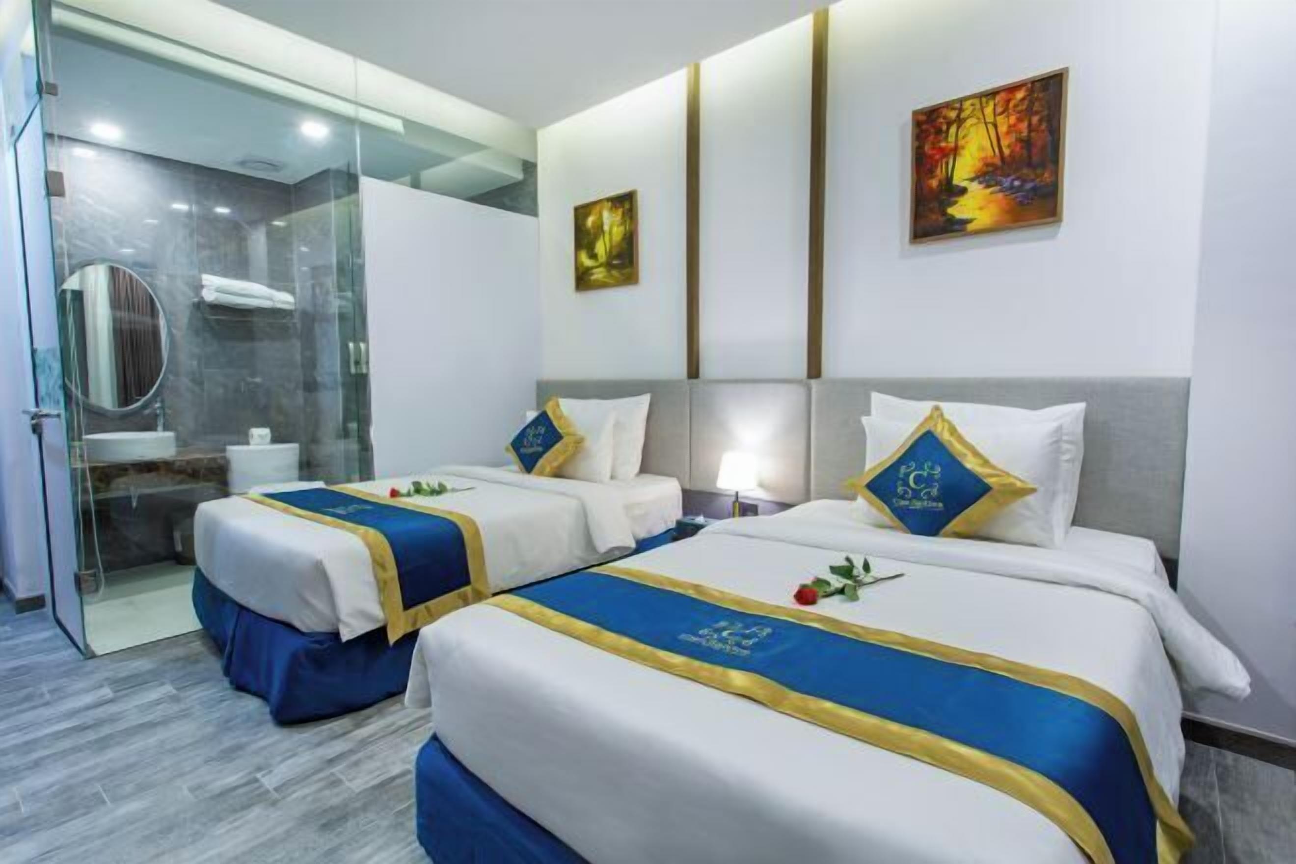 Minibar, in-room safe, desk, blackout curtains