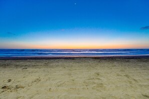 Camastros y toallas de playa 