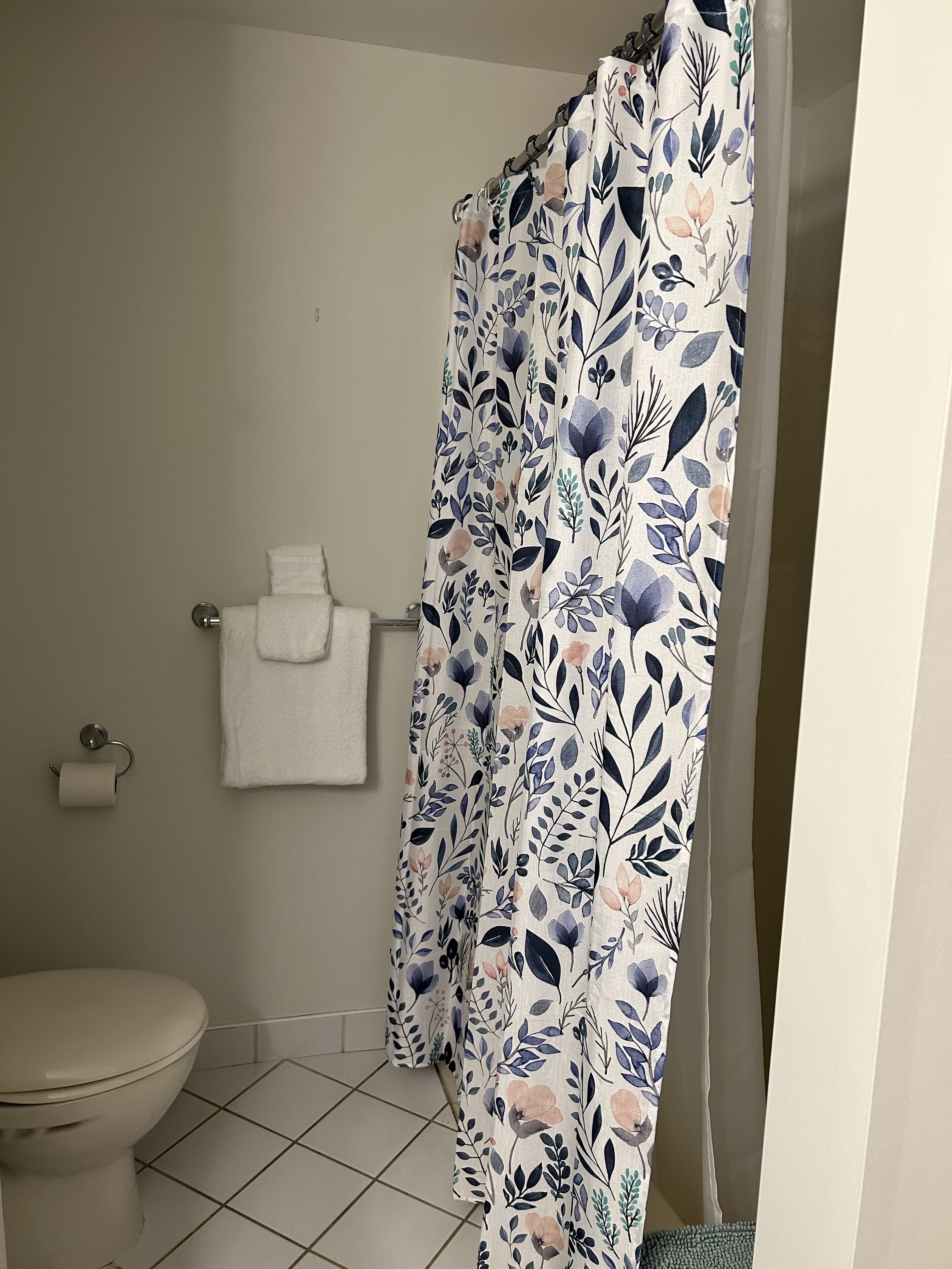 Oceanview One Bedroom suite at the Inn of the Sea  in Ladysmith!