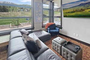 TV, fireplace - Ski-In/Ski-Out Snowmass Escape! Overlooking Base Village, Fireplace, Hot Tub, Balcony, W/D, Parking (Snowmass Village)